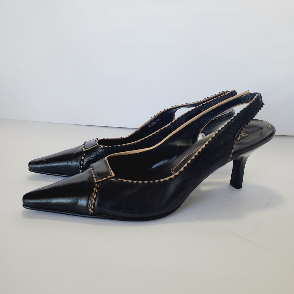Vintage BCBG Black Pointed Slingback Kitten Heels Size 7.5